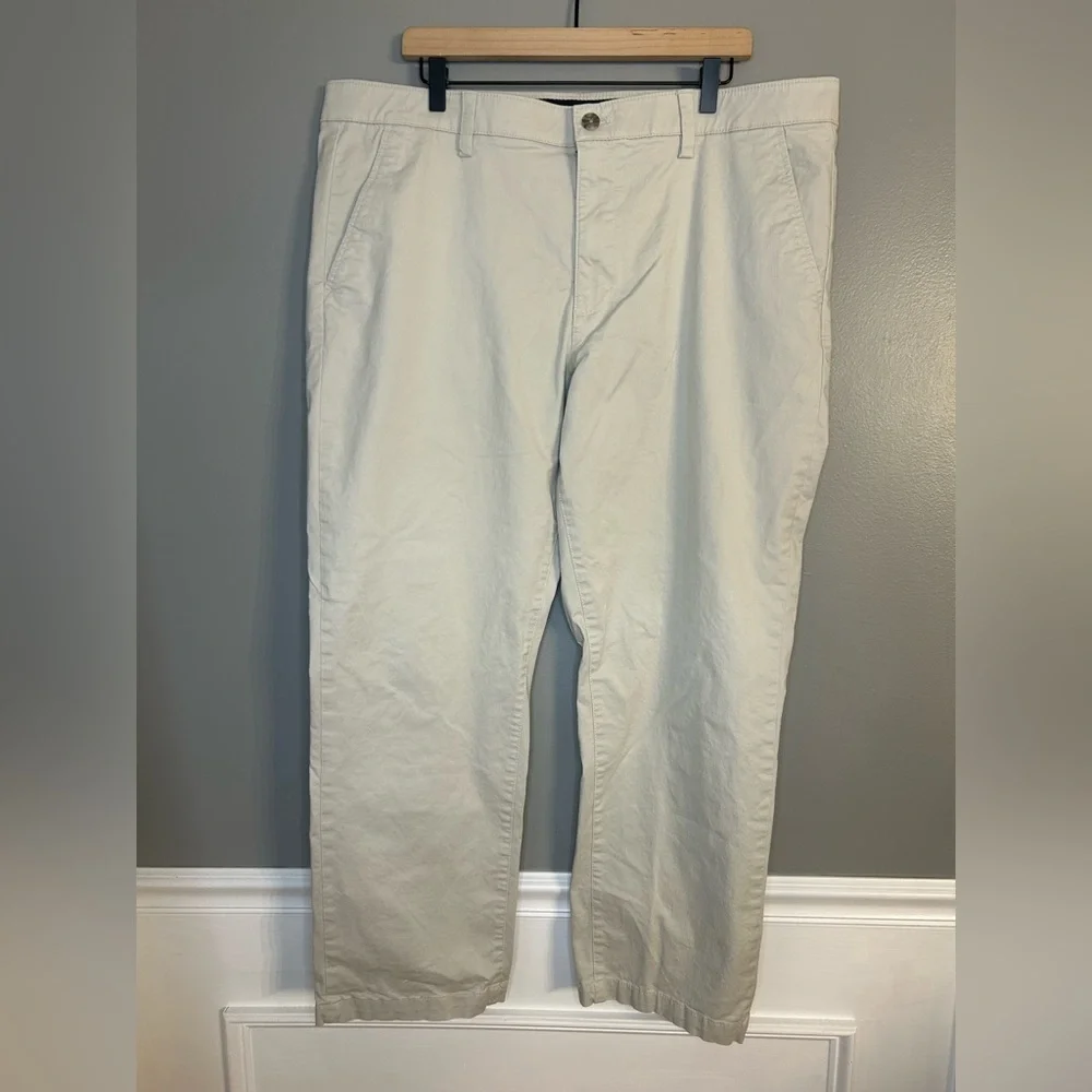 Chaps Men's Straight Fit Comfort Stretch Chinos with Flex Waistband, Size 40x30 - Picture 5 of 12